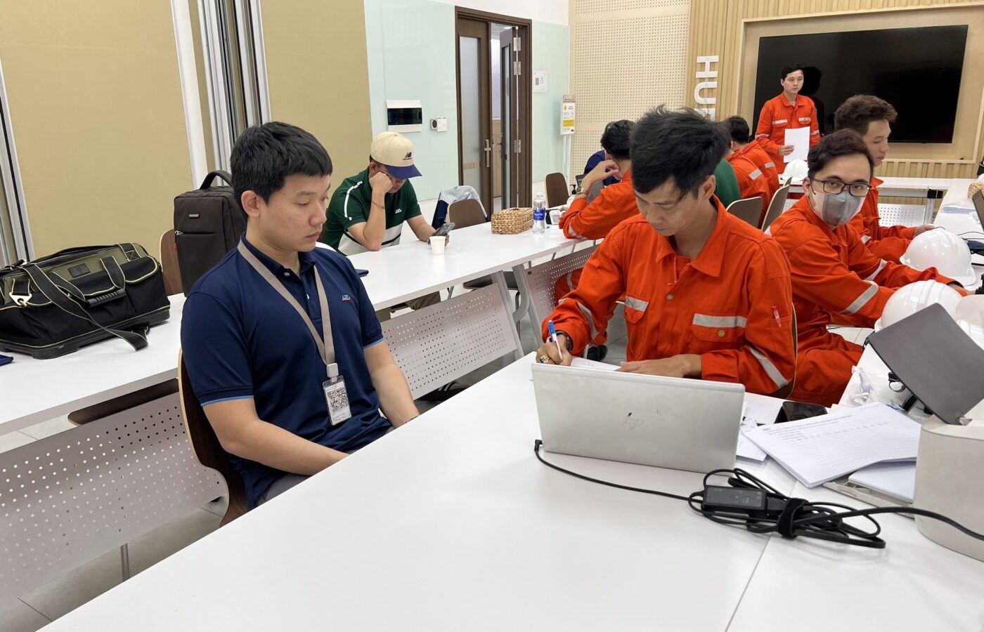 Dịch vụ phân loại lao động chuyên nghiệp, giúp bạn tập trung phát triển sản phẩm chất lượng cao, thu hút đầu tư bền vững.