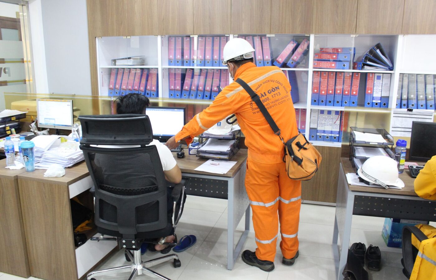 Dịch vụ quan trắc môi trường lao động cho ngành sản xuất thực phẩm từ SGC. Đảm bảo an toàn, tuân thủ pháp luật, nâng cao sức khỏe và hiệu quả cho doanh nghiệp.